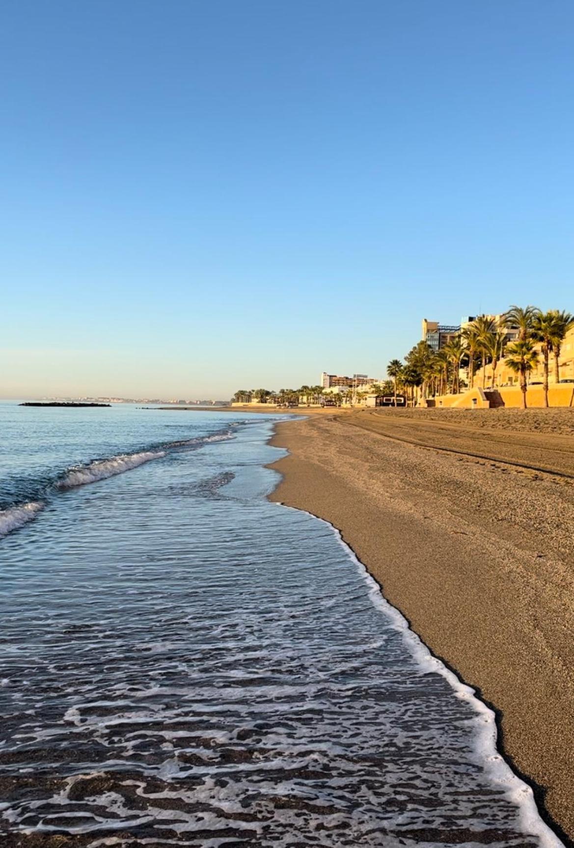 Brisas Del Mar Mediterraneo Агуадулсе Екстериор снимка
