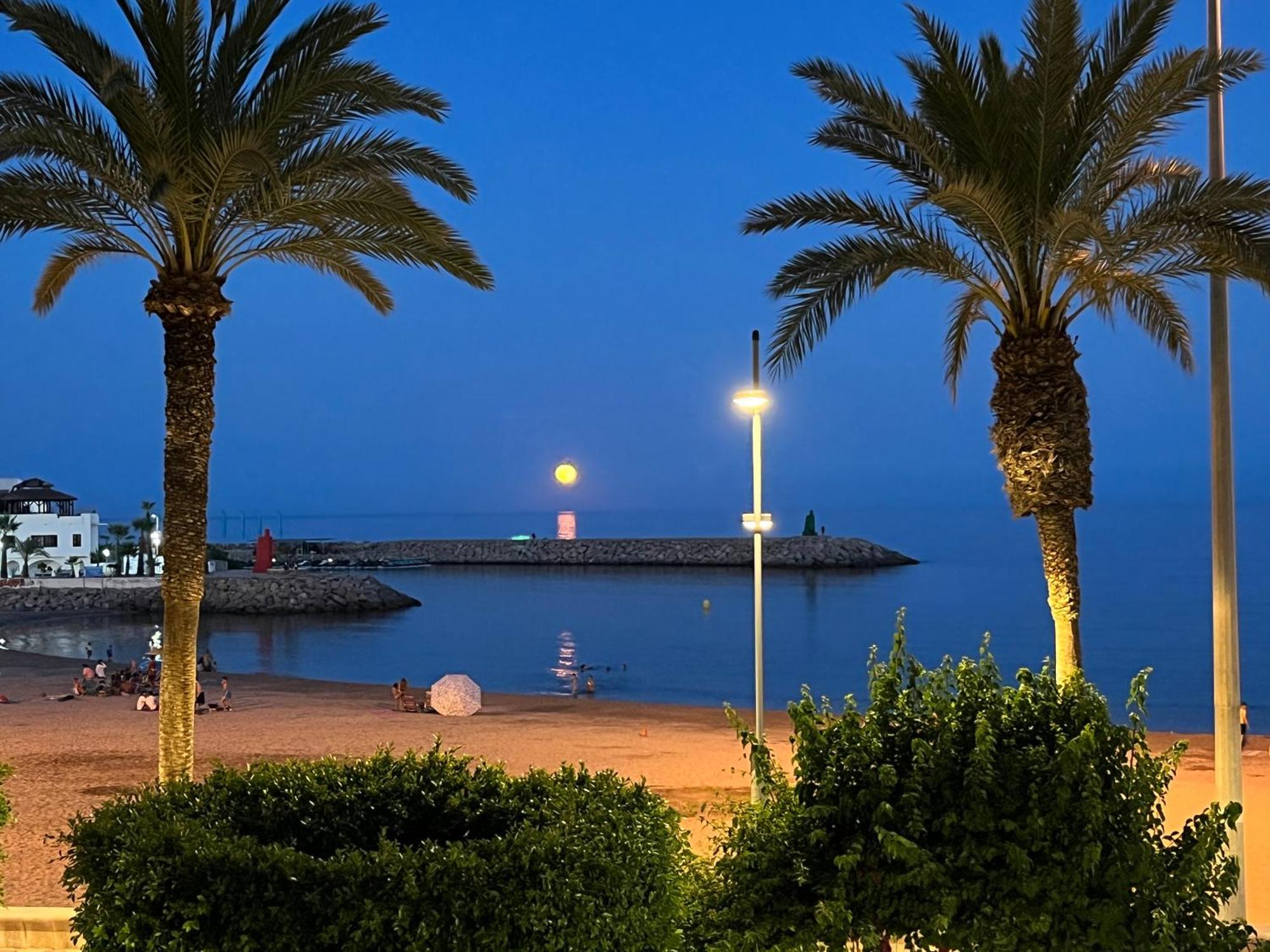 Brisas Del Mar Mediterraneo Агуадулсе Екстериор снимка